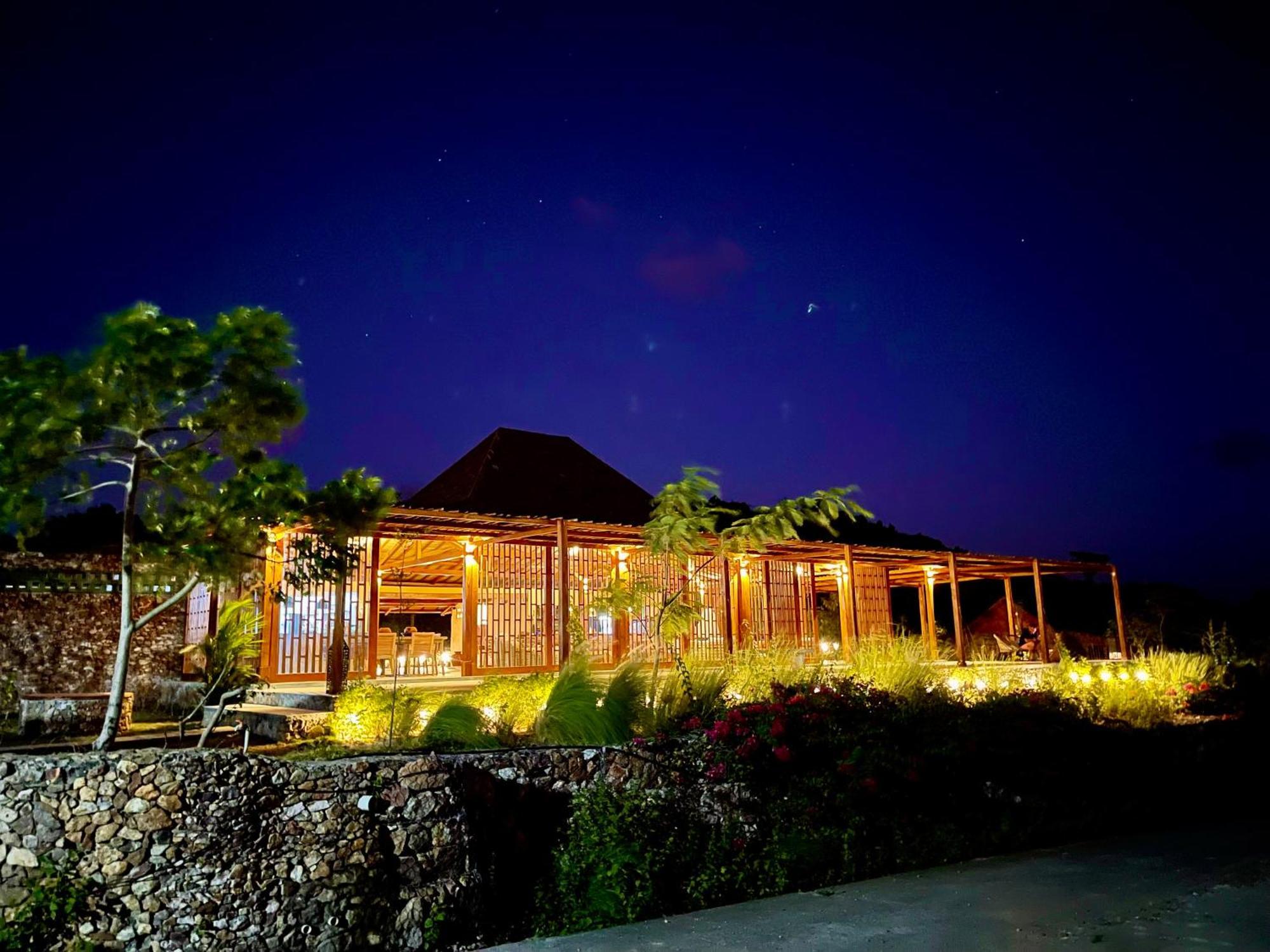 Hotel Lobster Bay Lombok à Awang Extérieur photo